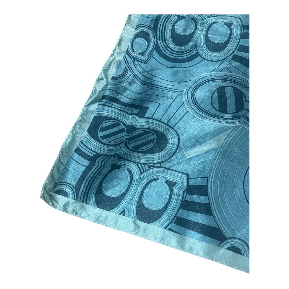 Beautiful Coach Signature Logo 100%  Silks Tonal Blues - Picture 5 of 8